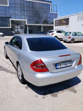 Mercedes-Benz E 220, снимка 9