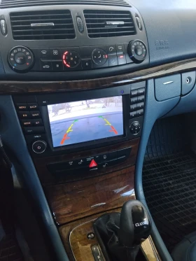 Mercedes-Benz E 220, снимка 14