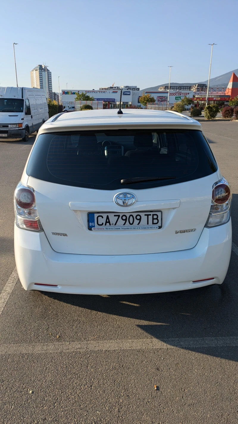 Toyota Verso, снимка 3 - Автомобили и джипове - 47326973