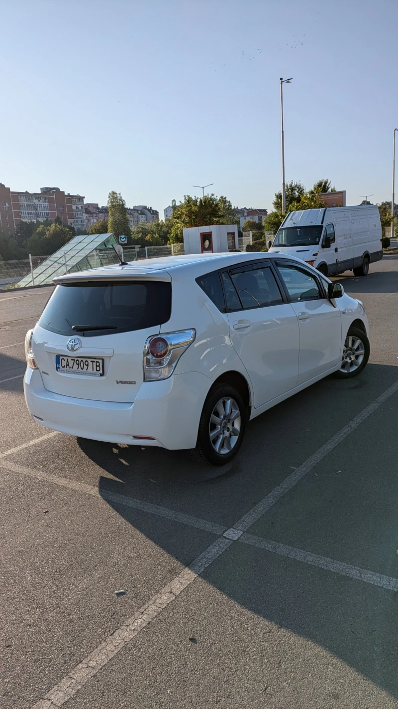 Toyota Verso, снимка 4 - Автомобили и джипове - 47326973