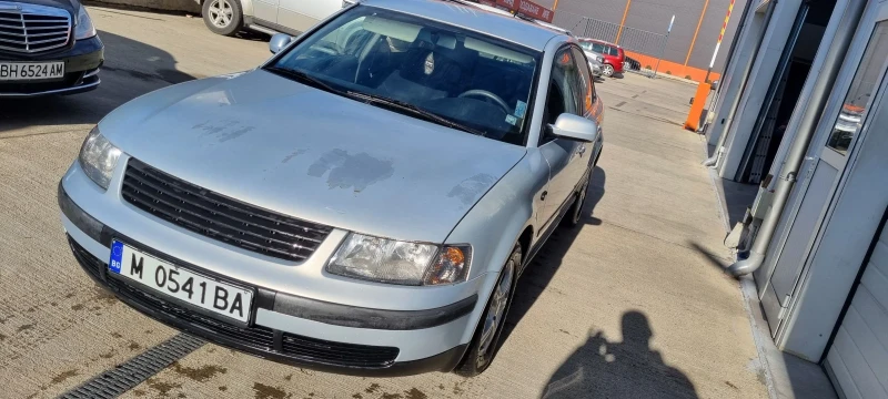 VW Passat 1.9 TDI, снимка 4 - Автомобили и джипове - 48430191