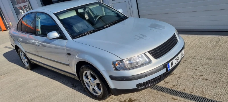 VW Passat 1.9 TDI, снимка 1 - Автомобили и джипове - 48430191