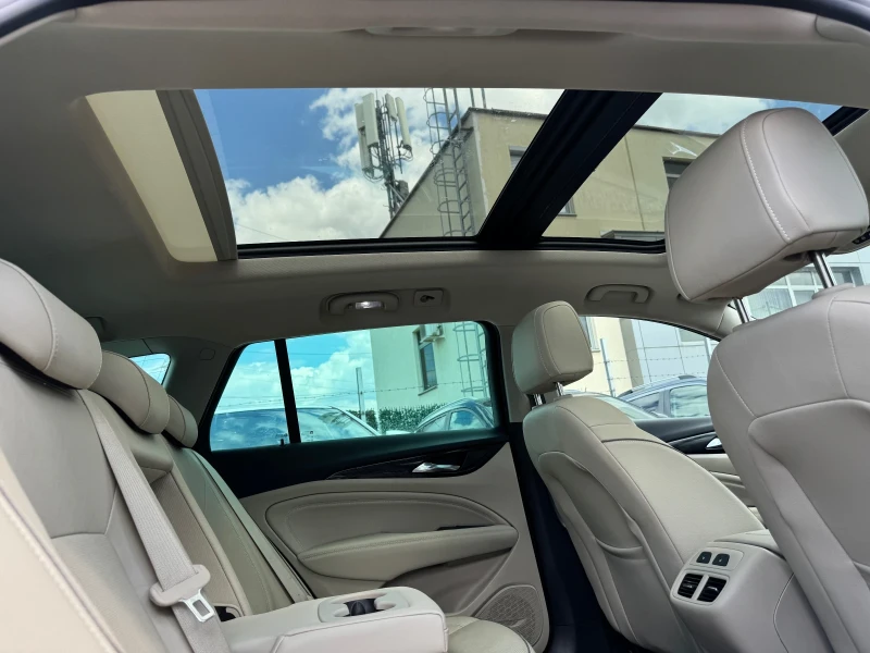 Opel Insignia ПАНОРАМА* ПОДГРЕВ* ОБДУХВАНЕ* КОЖА* МАСАЖ* , снимка 12 - Автомобили и джипове - 50288993