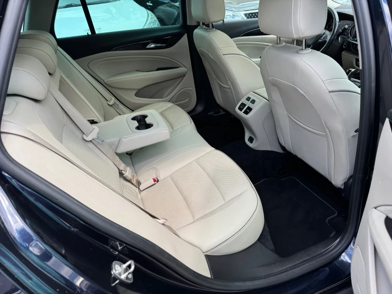 Opel Insignia ПАНОРАМА* ПОДГРЕВ* ОБДУХВАНЕ* КОЖА* МАСАЖ* , снимка 13 - Автомобили и джипове - 50288993