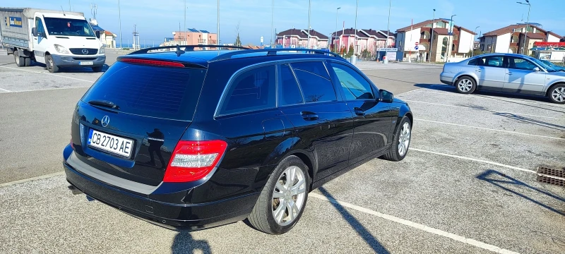 Mercedes-Benz C 220, снимка 4 - Автомобили и джипове - 51609917