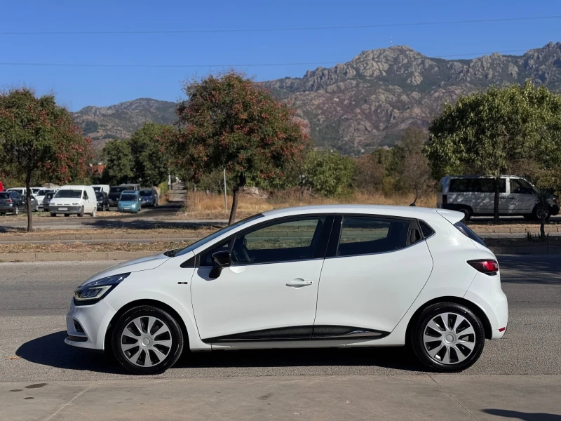 Renault Clio 1.5DCI 90кс* MOSCHINO* КАМЕРА* NAVI* КОЖА, снимка 2 - Автомобили и джипове - 51820876