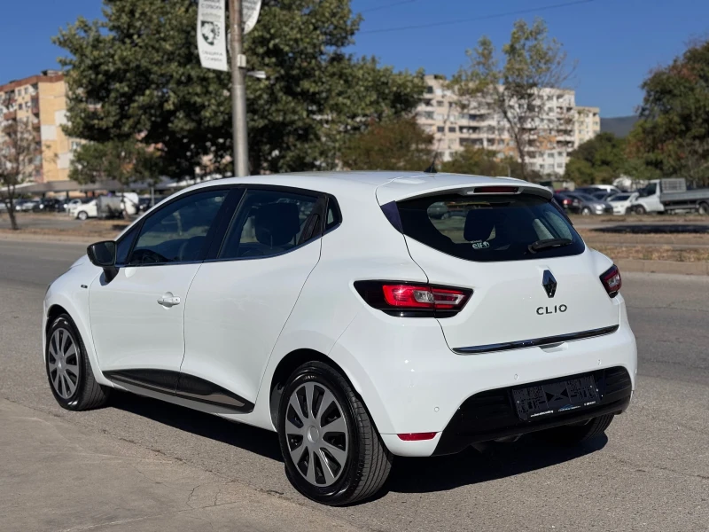 Renault Clio 1.5DCI 90кс* MOSCHINO* КАМЕРА* NAVI* КОЖА, снимка 3 - Автомобили и джипове - 51820876