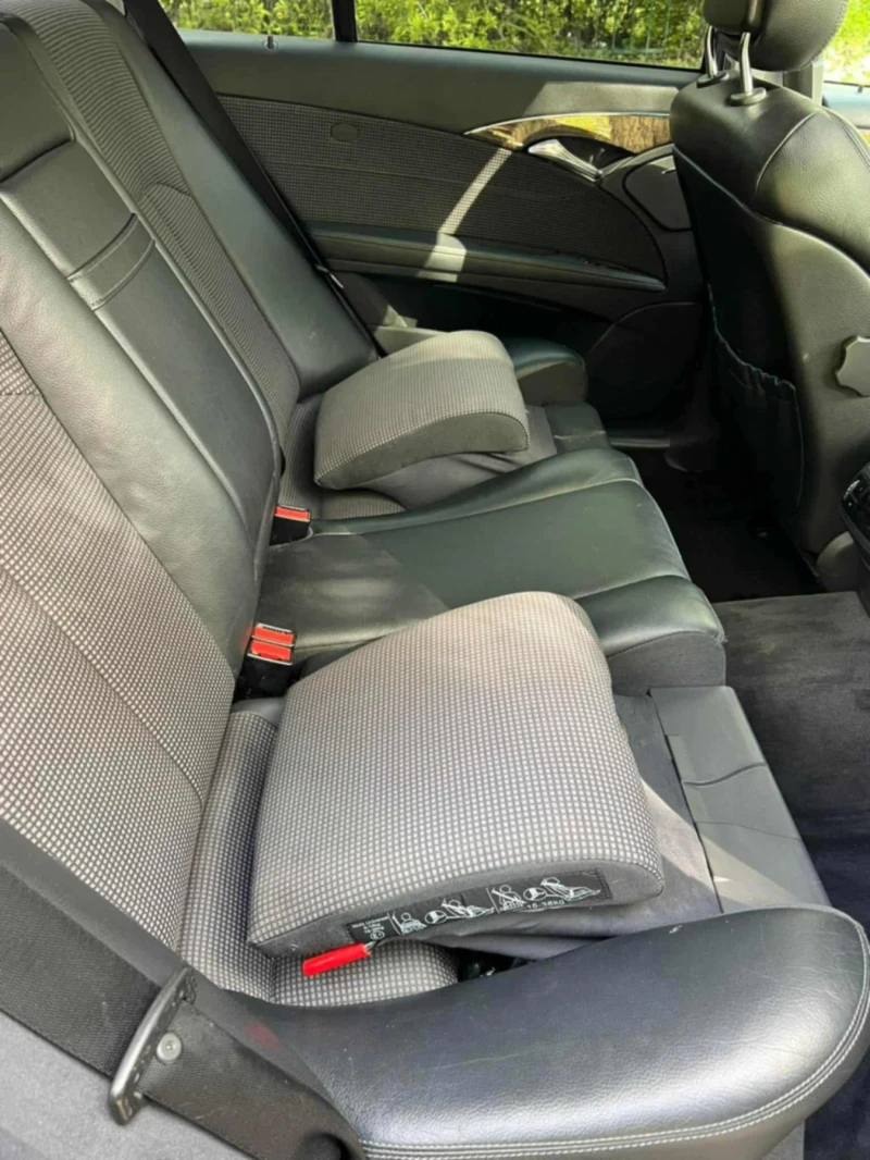 Mercedes-Benz E 320, снимка 5 - Автомобили и джипове - 52352028