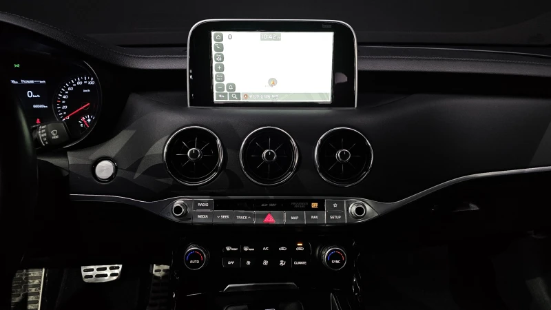 Kia Stinger 3.3T AWD MASTERS, снимка 13 - Автомобили и джипове - 52688675