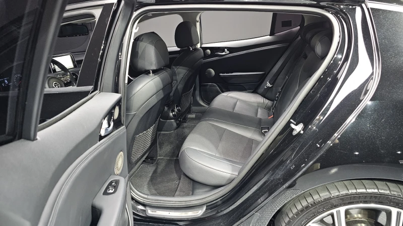 Kia Stinger 3.3T AWD MASTERS, снимка 10 - Автомобили и джипове - 52688675