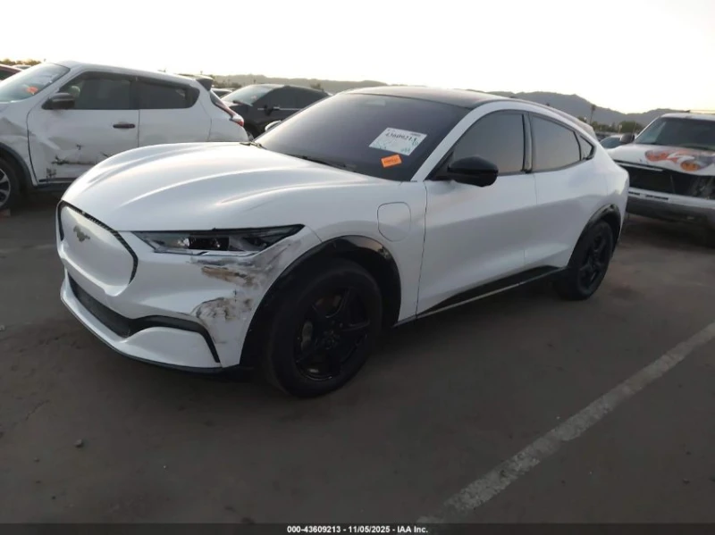 Ford Mustang Mach-E, снимка 2 - Автомобили и джипове - 52899641