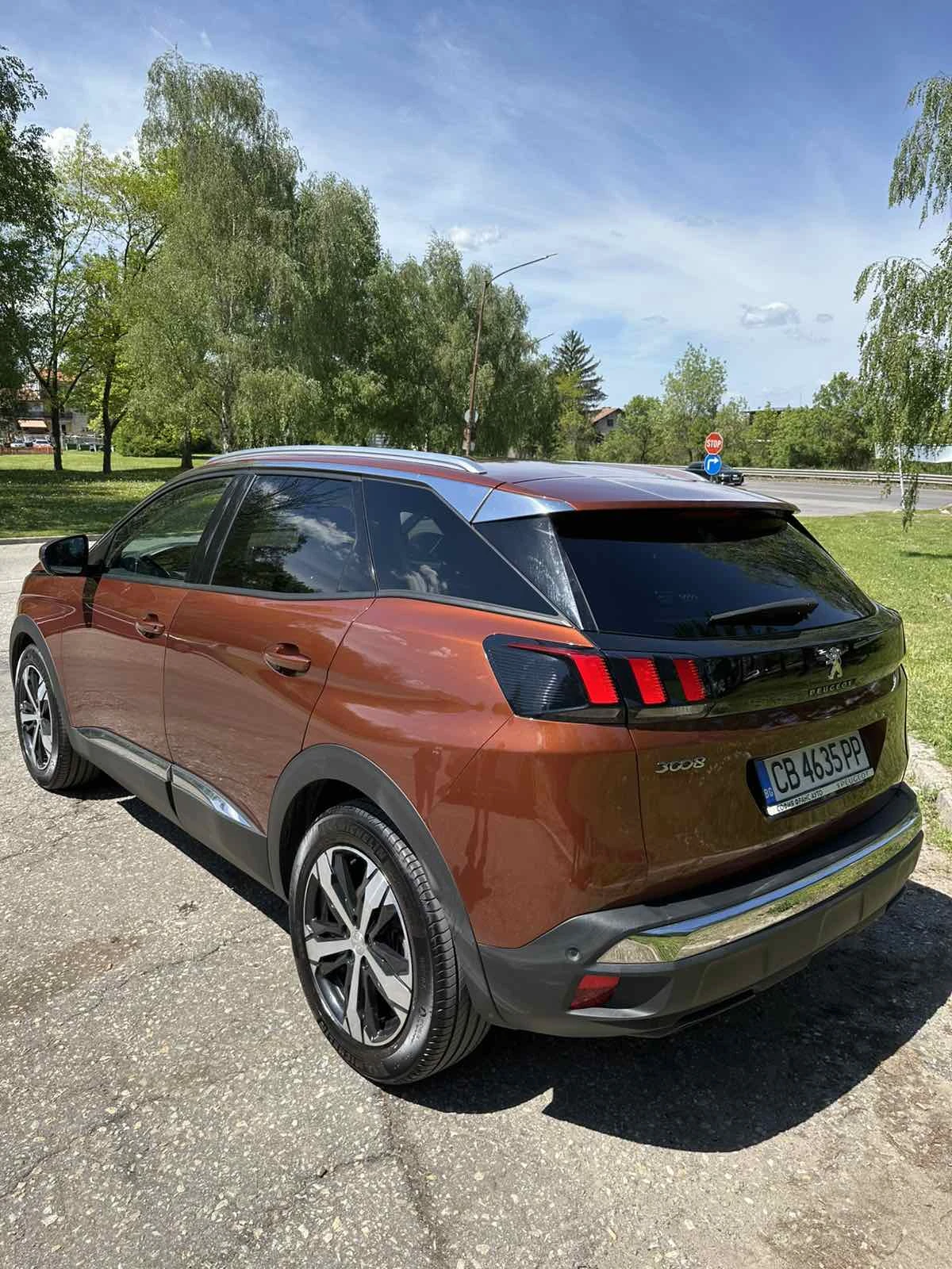 Peugeot 3008 Allure 1.5 EAT8 - изображение 2