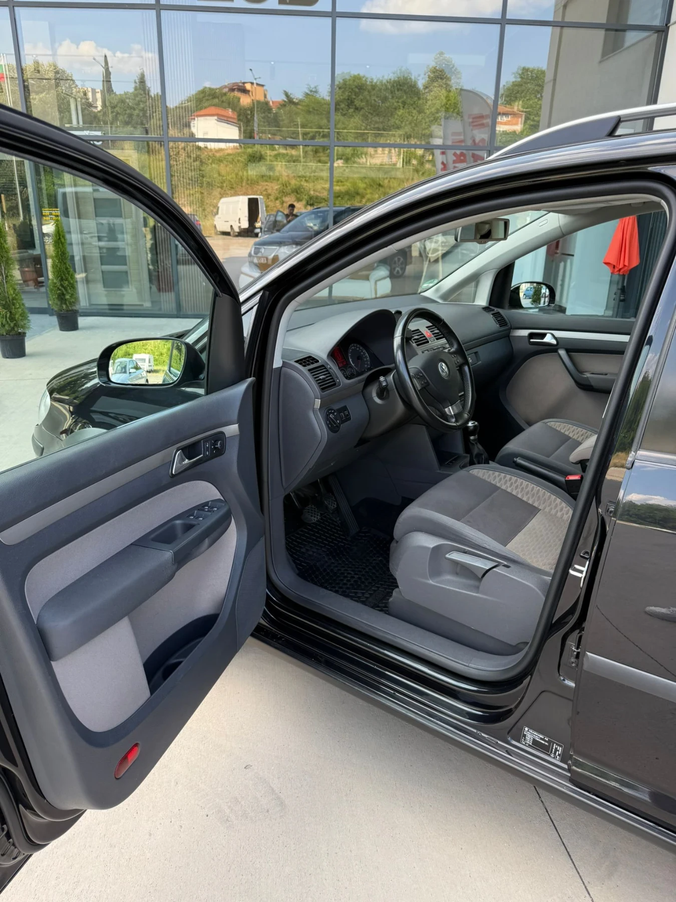 VW Touran  - изображение 10