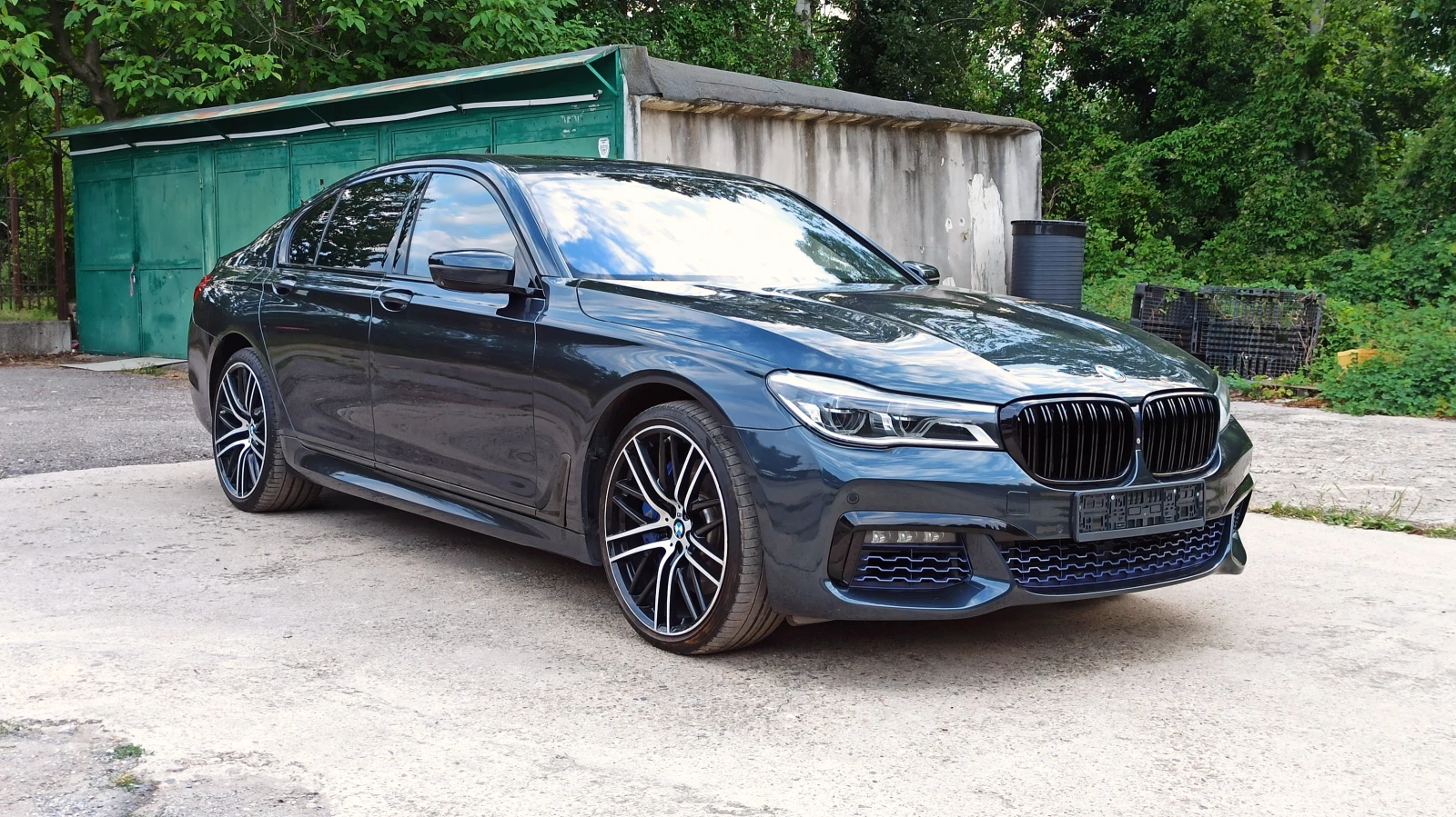 BMW 750 i- xDrive ВЪЗМОЖЕН БАРТЕР - изображение 3