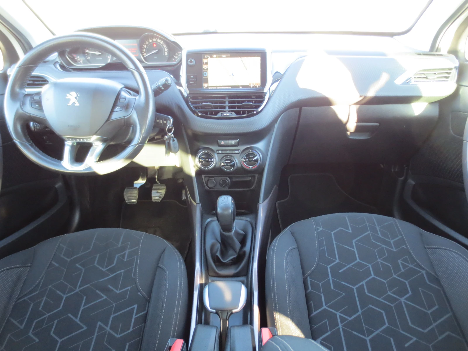 Peugeot 2008 1.6 e-HDI | Mobile.bg — изображение 12