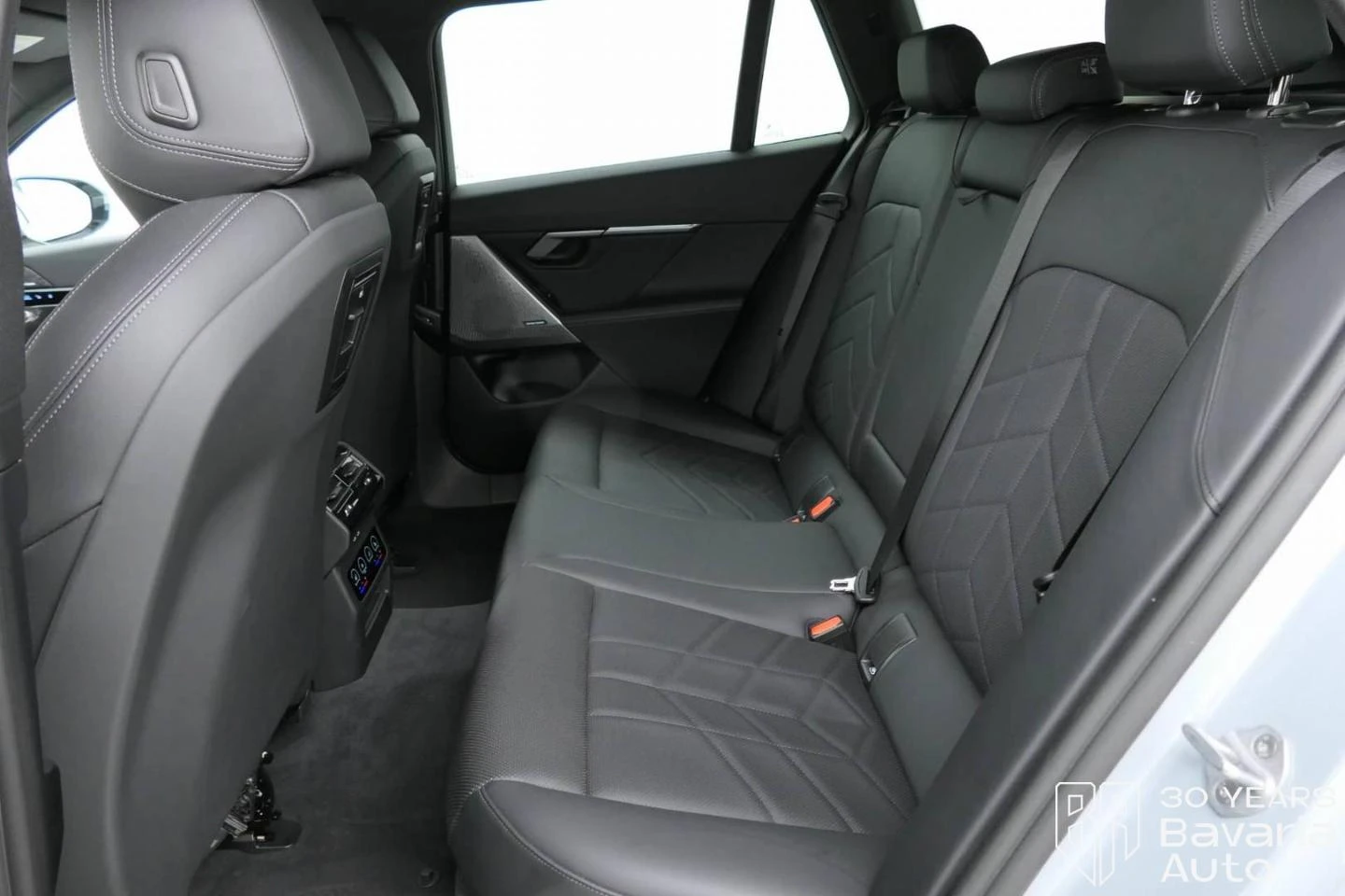 BMW 520 i Touring M Sport Paket Steptronic - изображение 8