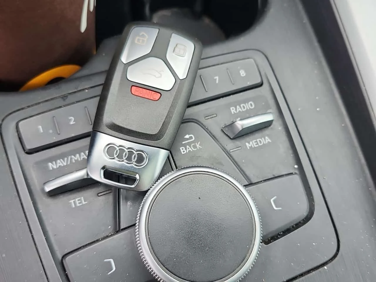 Audi Coupe KOMFORT /CARFAX /Кожа/Подгрев/Панорама/4х4 - изображение 6