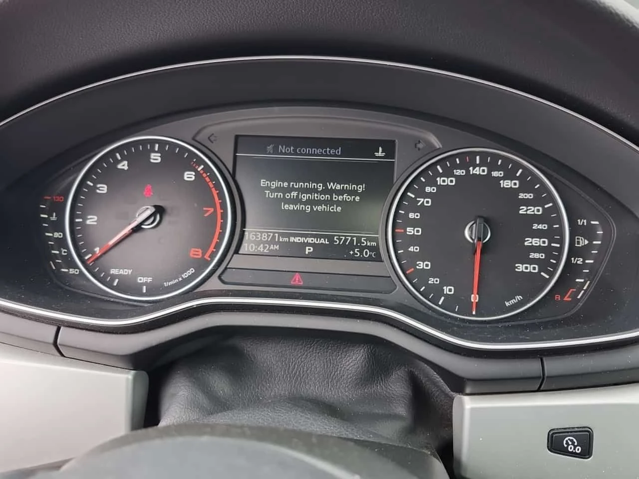 Audi Coupe KOMFORT /CARFAX /Кожа/Подгрев/Панорама/4х4 - изображение 7