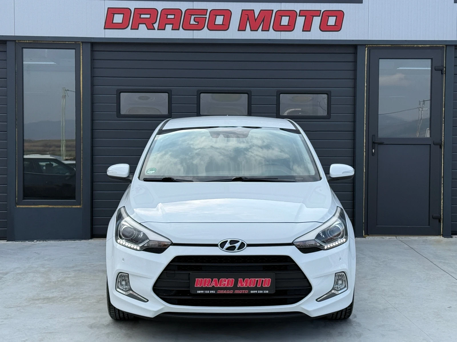 Hyundai I20 1.4i Coupe, LED, * 116 000км* KTEO OK! * COC* ТОП!, снимка 2 - Автомобили и джипове - 53872619