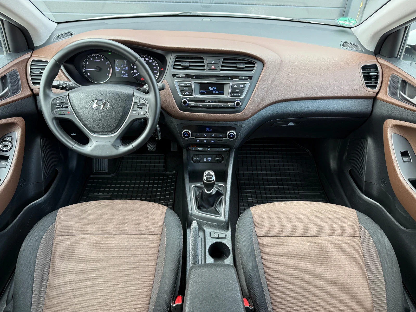 Hyundai I20 1.4i Coupe, LED, * 116 000км* KTEO OK! * COC* ТОП!, снимка 8 - Автомобили и джипове - 53872619