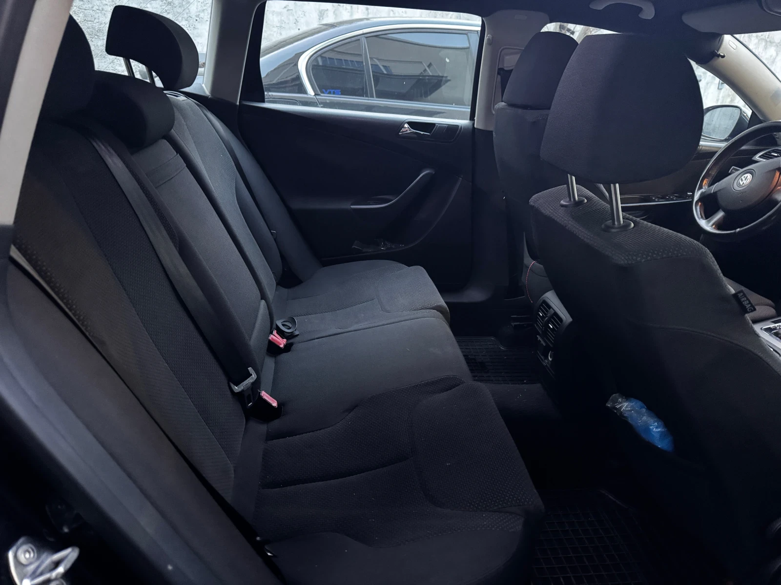 VW Passat, снимка 10 - Автомобили и джипове - 54034582