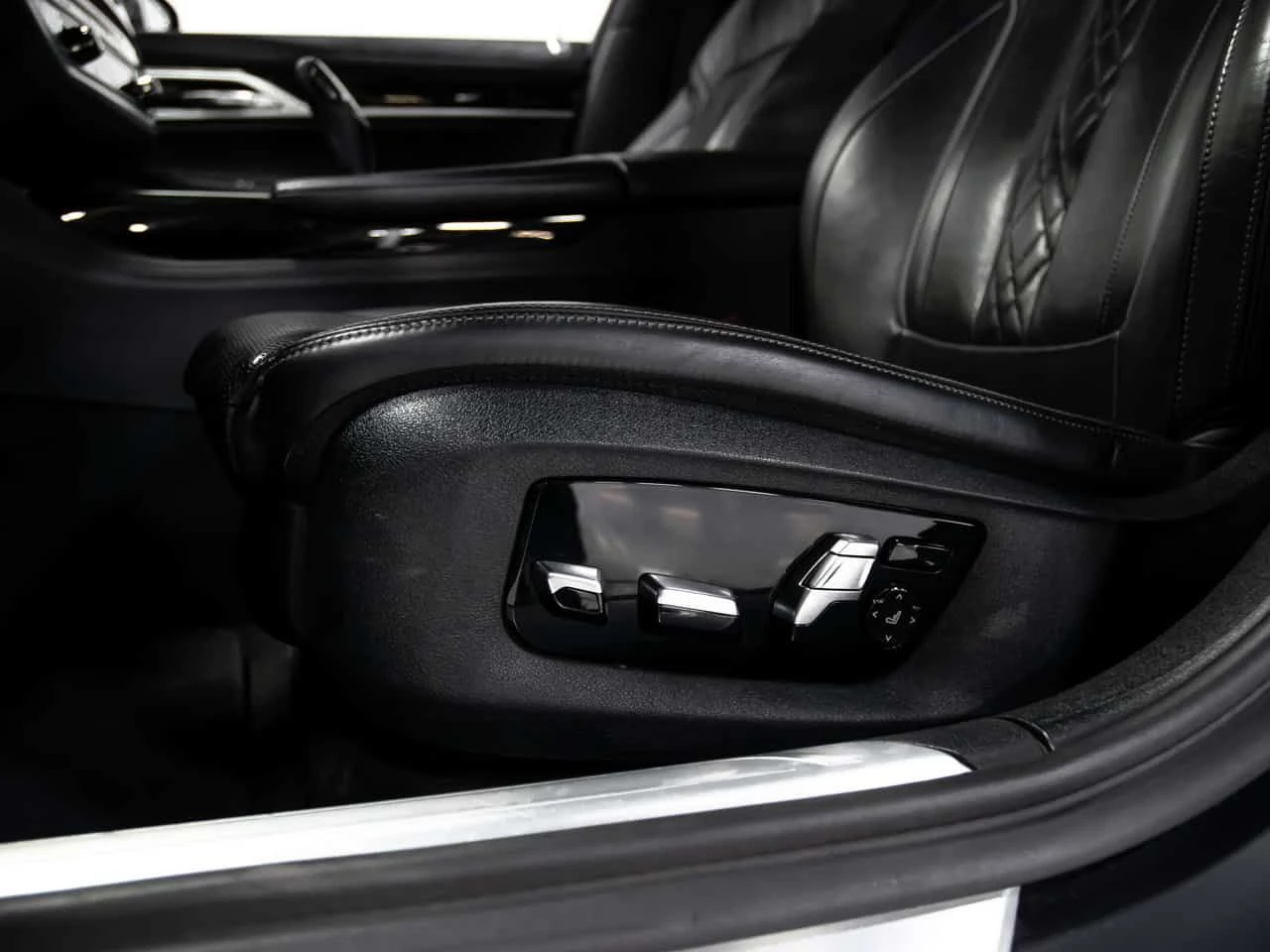 BMW 750 750i xDrive M SPORT EXECUTIVE PKG BLIND SPOTS | Mobile.bg � ����������� 16