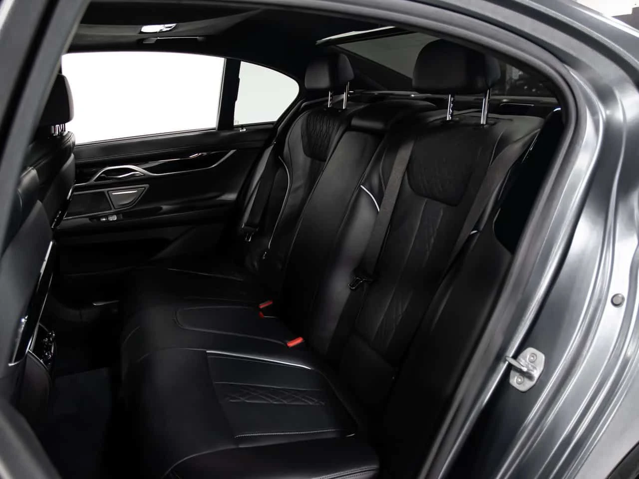BMW 750 750i xDrive M SPORT EXECUTIVE PKG BLIND SPOTS | Mobile.bg � ����������� 12