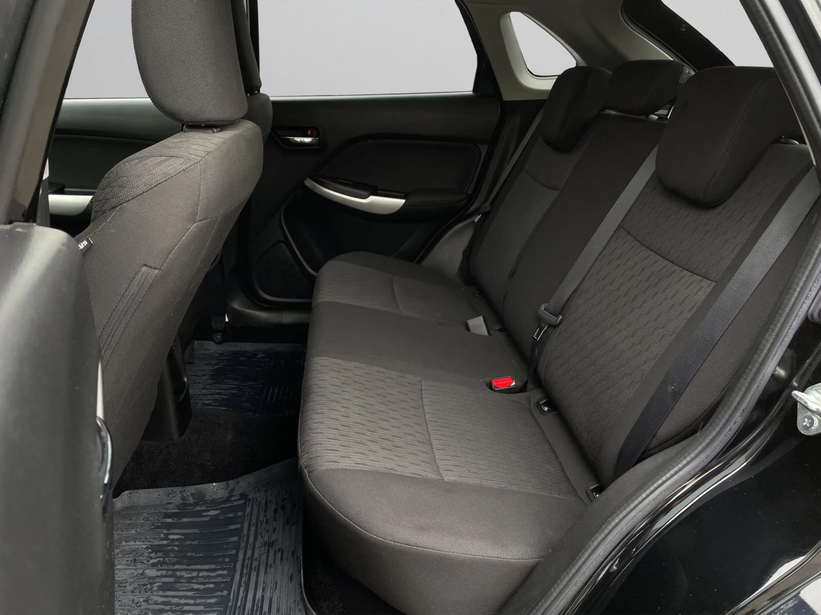 Suzuki Baleno 1.2i EURO6, снимка 13 - Автомобили и джипове - 54413473