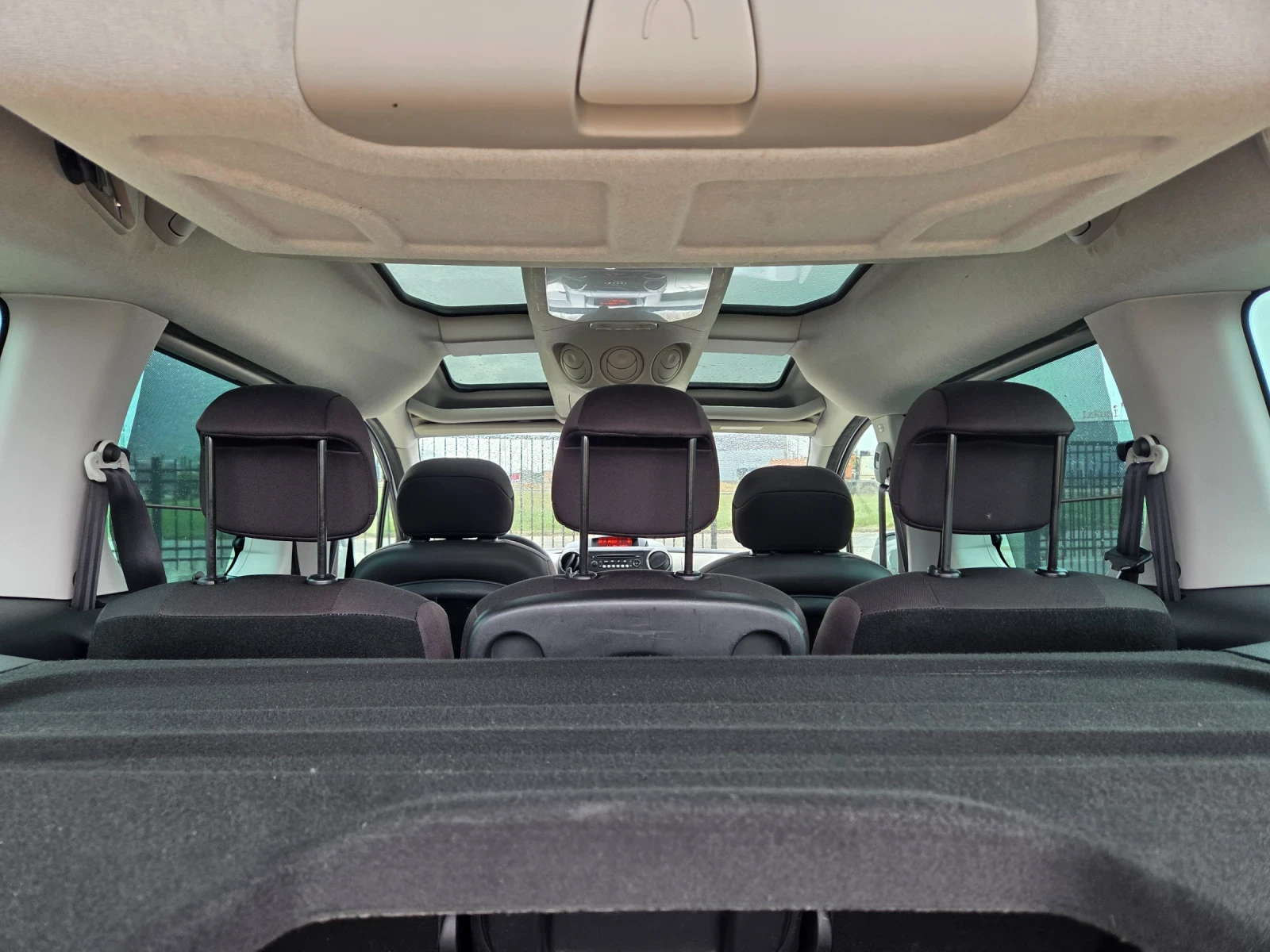 Peugeot Partner 1.6 HDI панорама климатроник топ, снимка 17 - Автомобили и джипове - 54478929