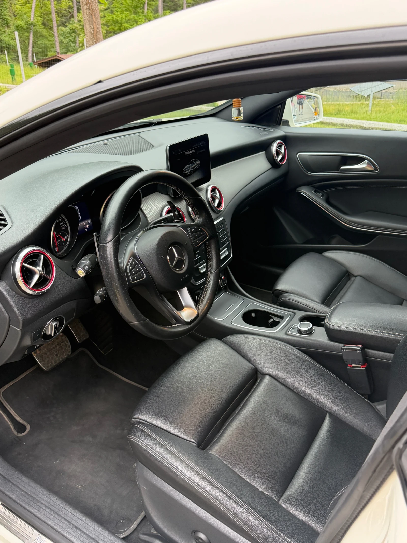 Mercedes-Benz CLA 250 4 MATIC, снимка 4 - Автомобили и джипове - 54583598