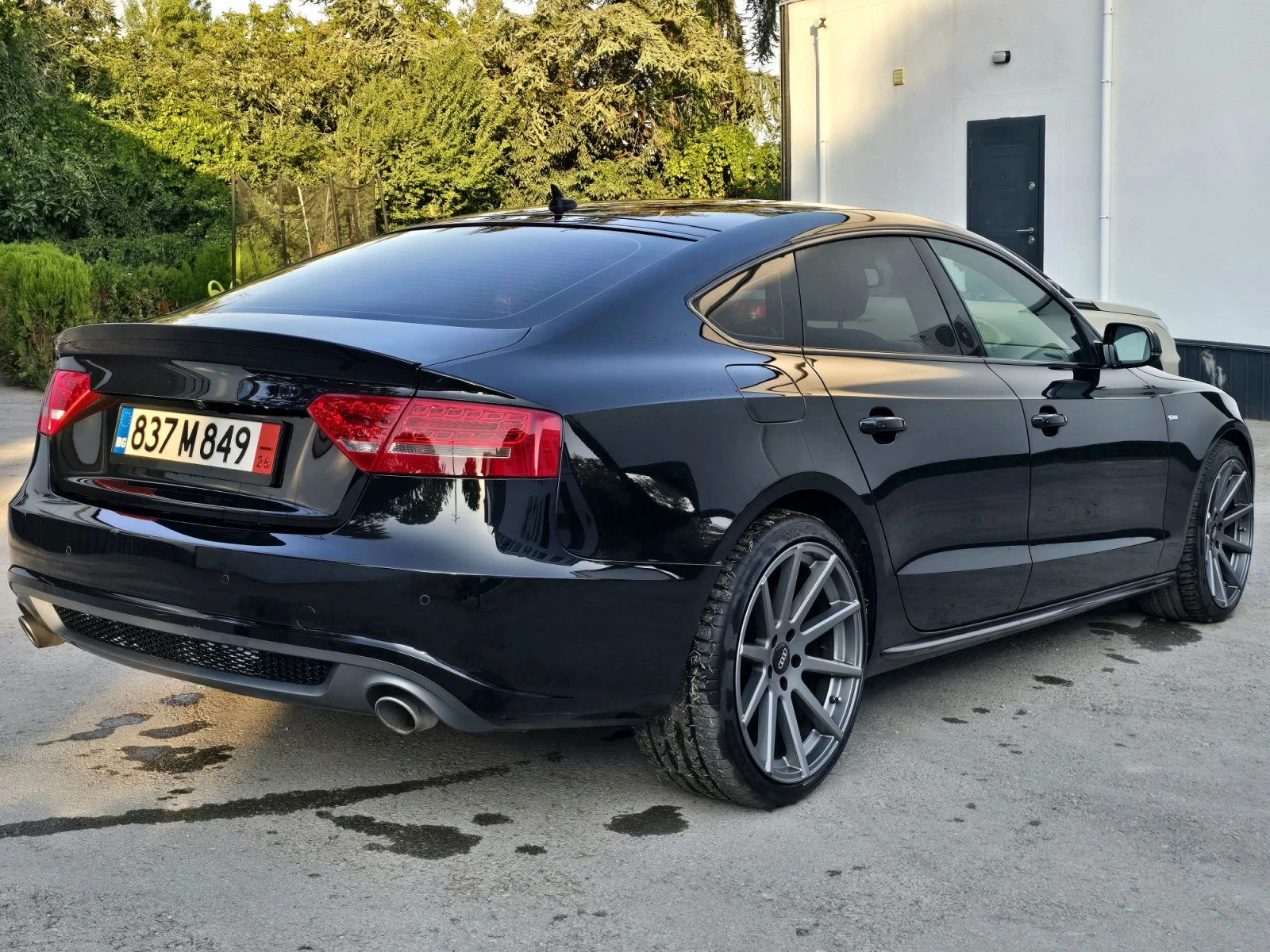 Audi A5 3.0 TDI S-line/Distronic/B&O/Keyle/Blind Spot/Lain, снимка 2 - Автомобили и джипове - 55973732