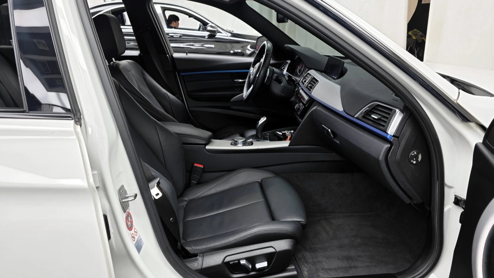 BMW 328  M Sport, снимка 7 - Автомобили и джипове - 55372137