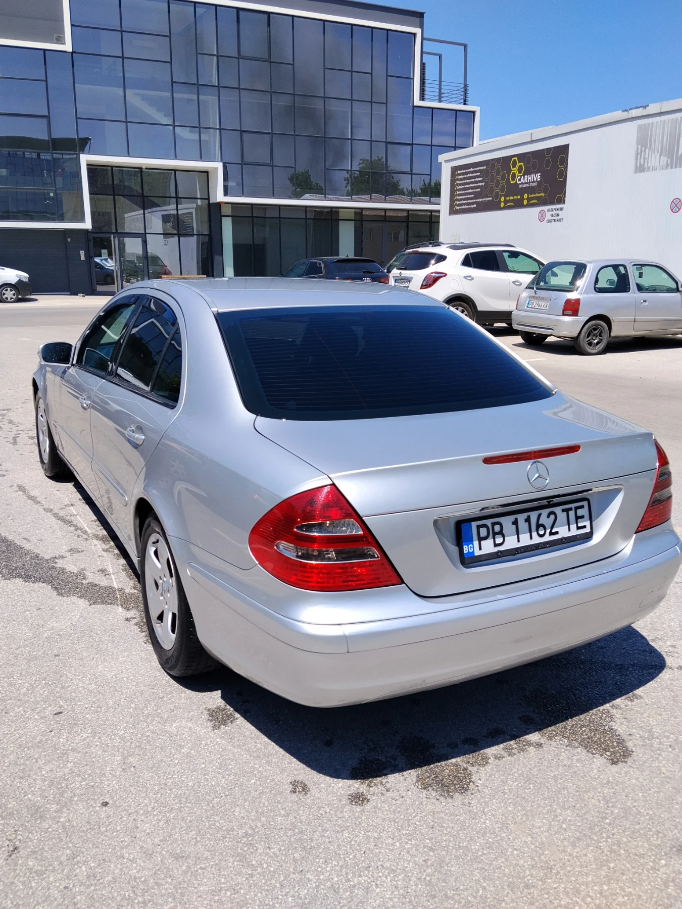 Mercedes-Benz E 220, снимка 9 - Автомобили и джипове - 55709613