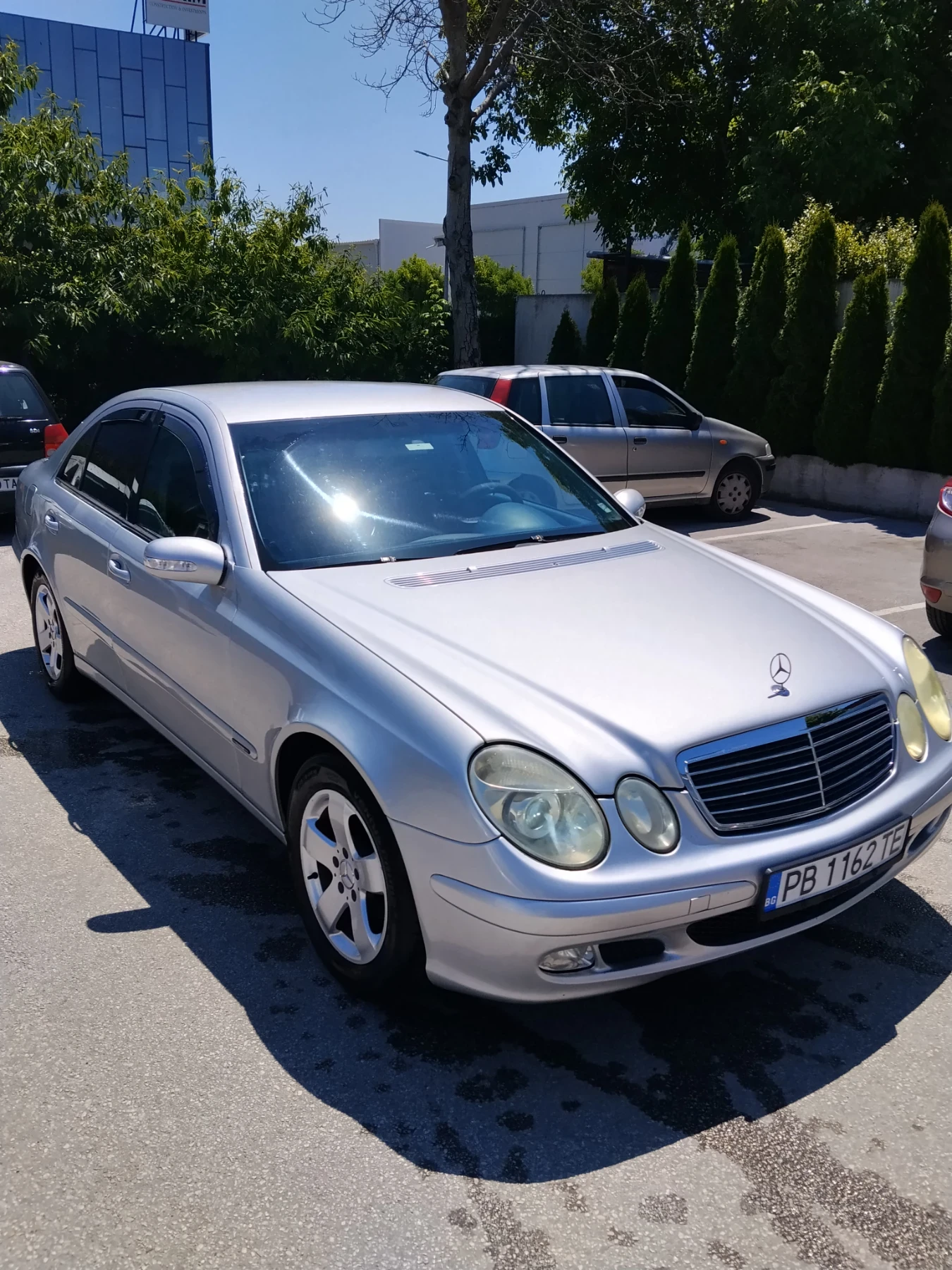 Mercedes-Benz E 220, снимка 7 - Автомобили и джипове - 55709613