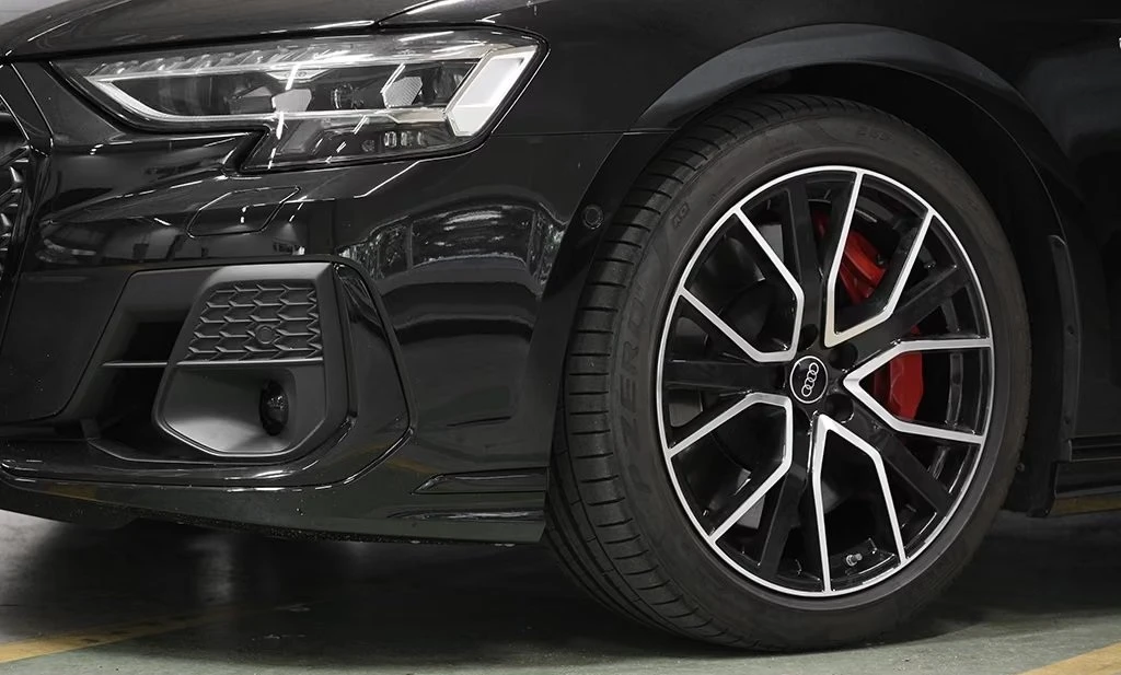 Audi A8 S-LINE / BLACK OPTIC / MATRIX/ CARBON / PANO/ HUD/, снимка 5 - Автомобили и джипове - 56003198