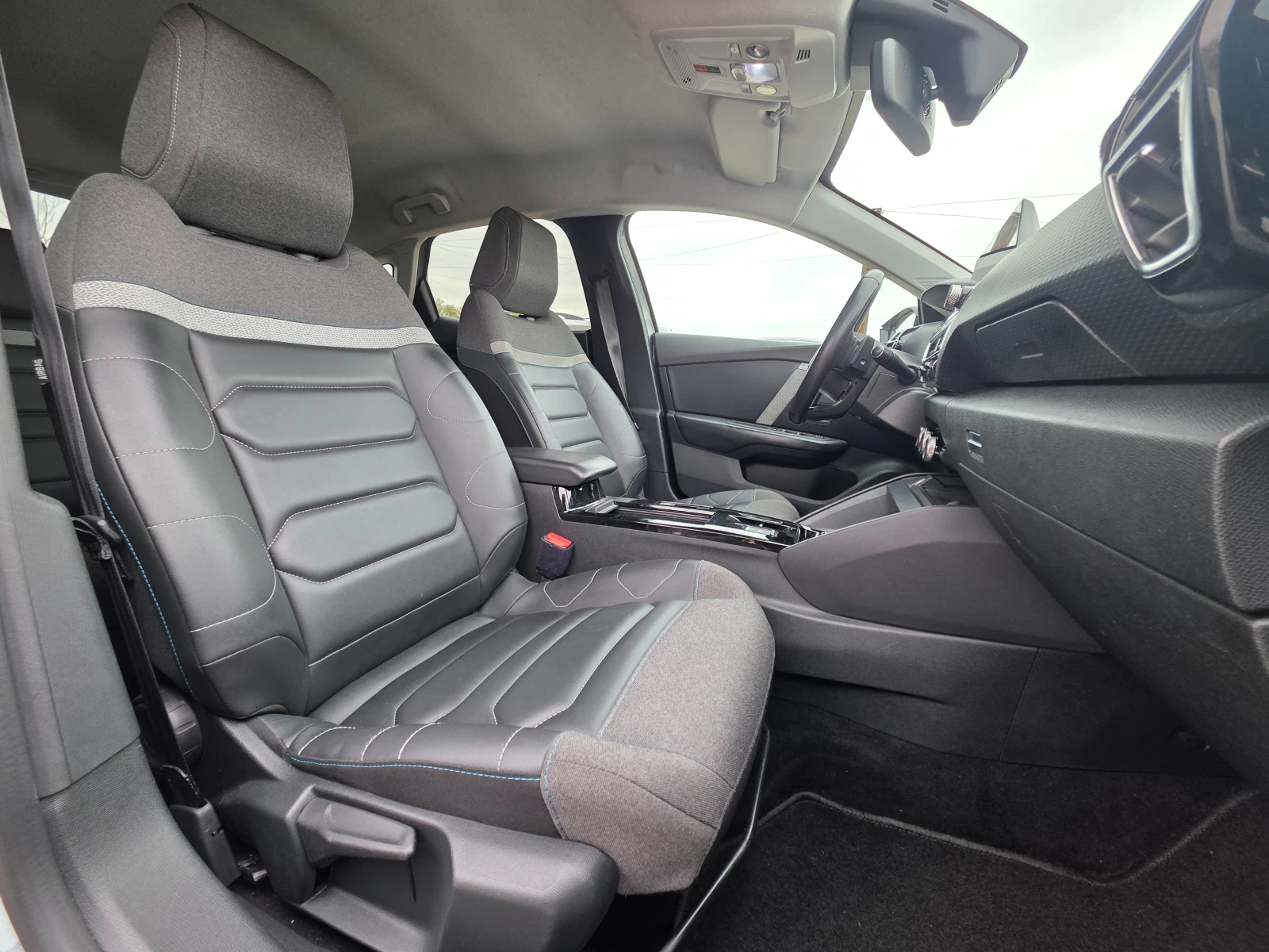 Citroen C4  III-1.5 Blue HDi-Automatic, снимка 15 - Автомобили и джипове - 56529785
