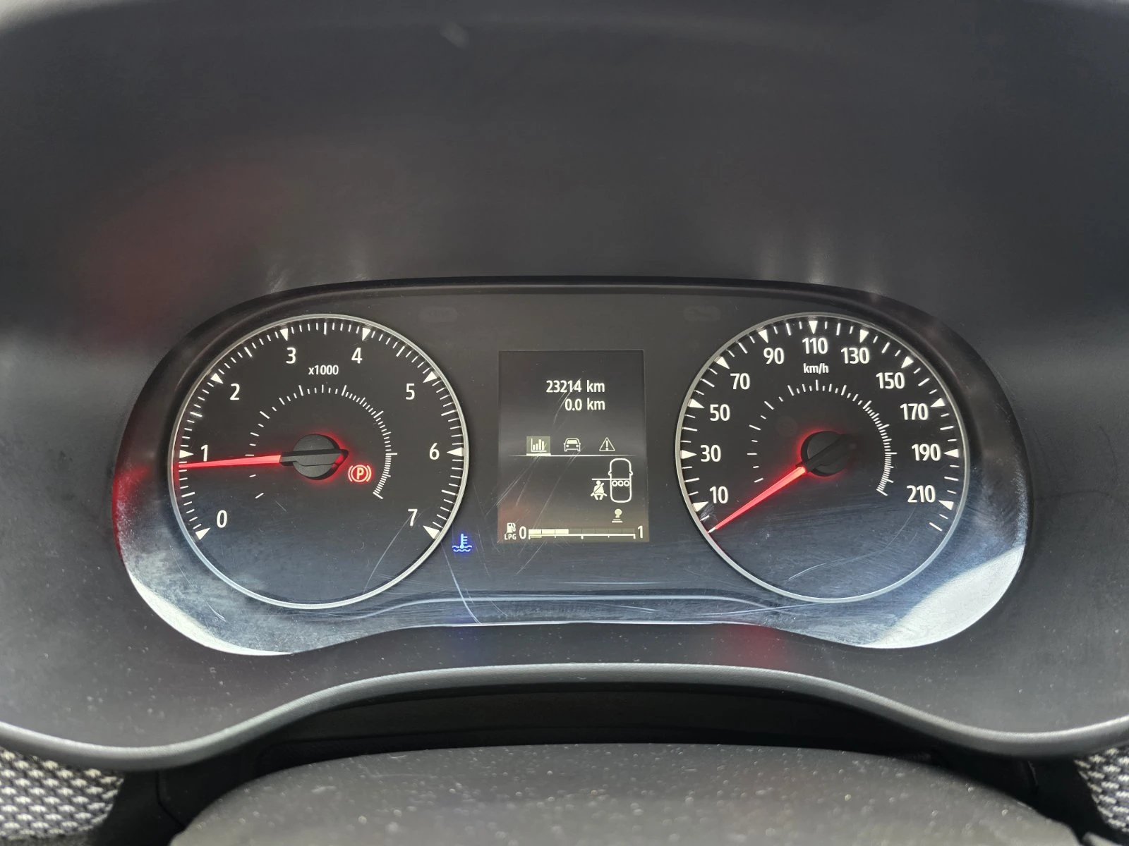 Dacia Sandero 1.0 TCe 90 Stop&Start LPG, снимка 8 - Автомобили и джипове - 56579111