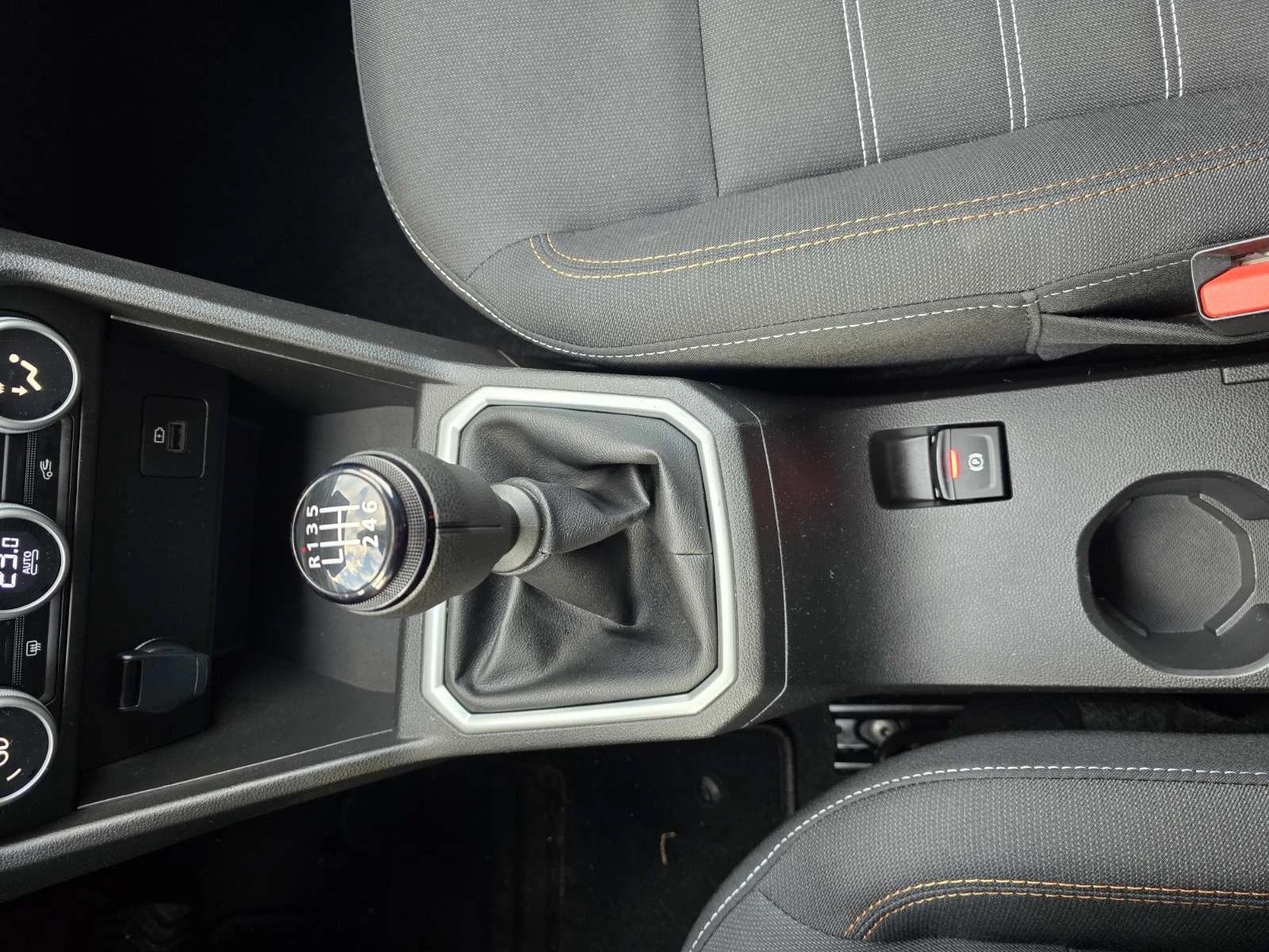 Dacia Sandero 1.0 TCe 90 Stop&Start LPG, снимка 10 - Автомобили и джипове - 56579111