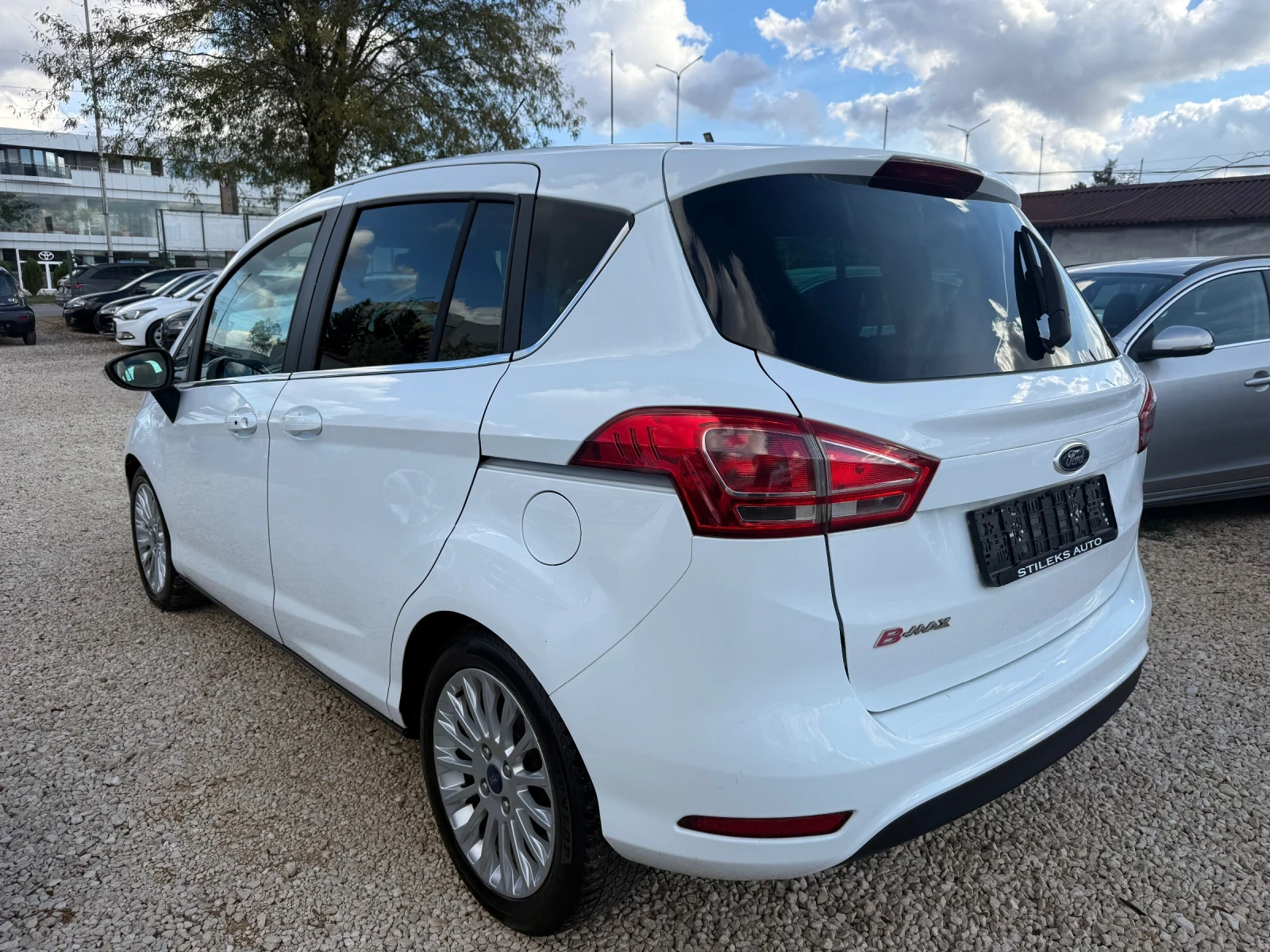 Ford B-Max 1.4-90к.-Газ/Бензин, снимка 5 - Автомобили и джипове - 56635901