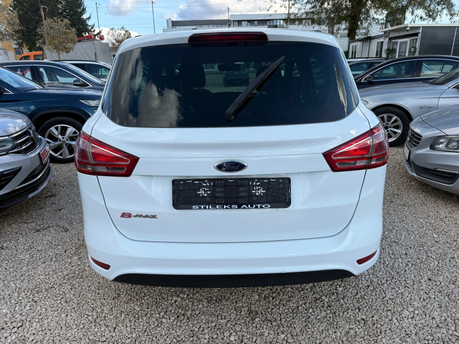 Ford B-Max 1.4-90к.-Газ/Бензин, снимка 4 - Автомобили и джипове - 56635901