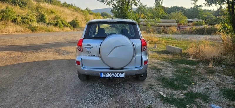 Toyota Rav4 2.0, снимка 4 - Автомобили и джипове - 52241977