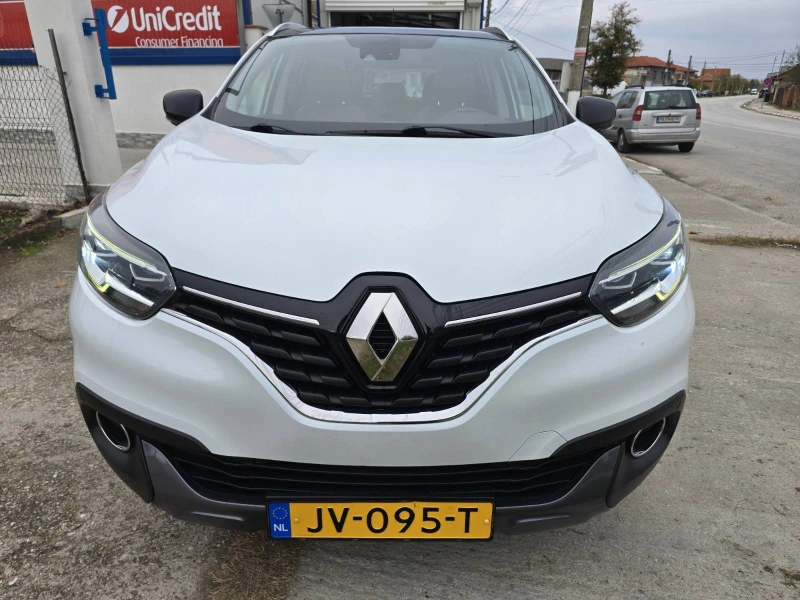 Renault Kadjar 1.5 DCI EURO6/Panorama/Kamera/BOSE, снимка 2 - Автомобили и джипове - 52649628
