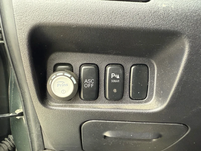 Citroen C-Crosser, снимка 15 - Автомобили и джипове - 53196148