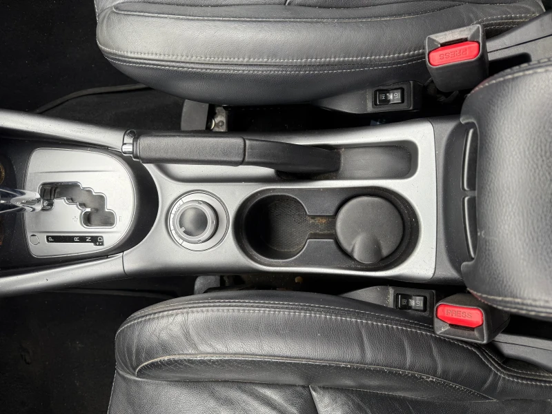 Citroen C-Crosser, снимка 12 - Автомобили и джипове - 53196148