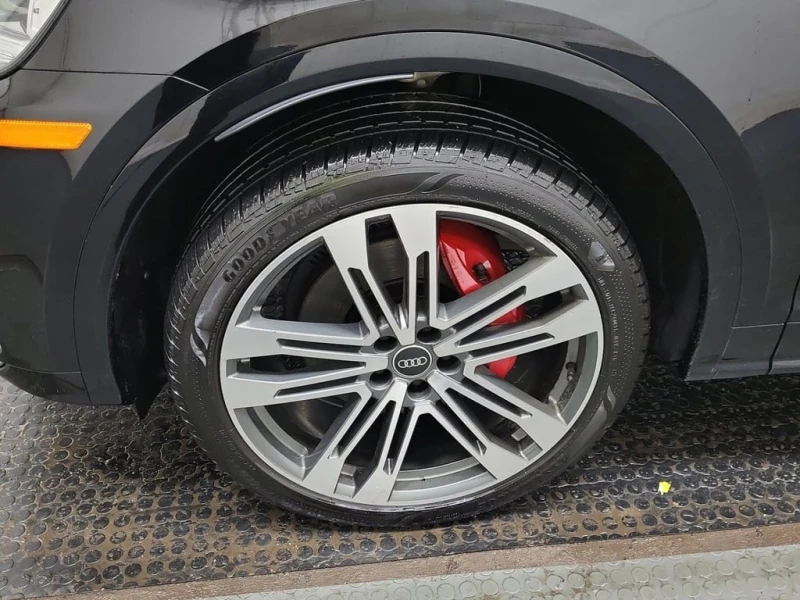 Audi SQ5 * PROGRESSIV * CARFAX * БЕЗ ПЪРВОНАЧАЛНА ВНОСКА, снимка 17 - Автомобили и джипове - 53210910