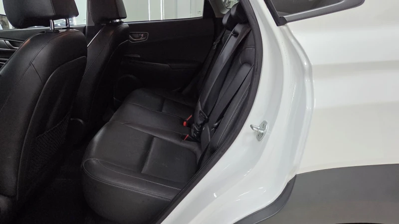 Hyundai Kona 64КWh/Premium/SOH100%Blue Link, снимка 8 - Автомобили и джипове - 53521325