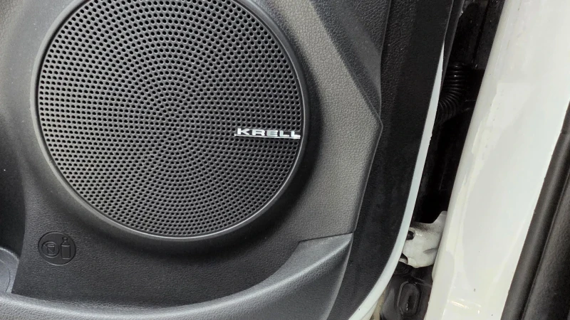 Hyundai Kona 64КWh/Premium/SOH100%Blue Link, снимка 15 - Автомобили и джипове - 53521325