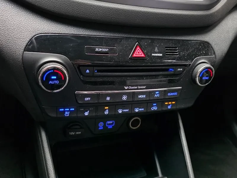 Hyundai Tucson 1.7 2WD MODERN, снимка 16 - Автомобили и джипове - 55796459