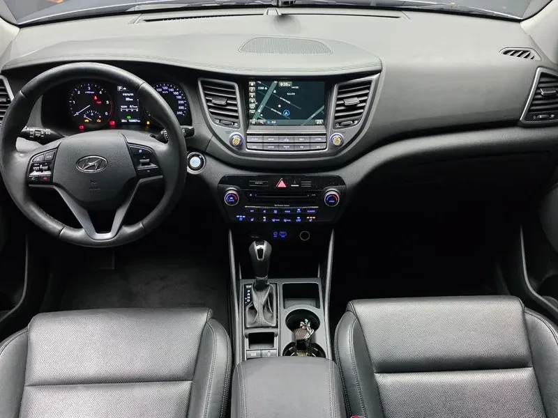 Hyundai Tucson 1.7 2WD MODERN, снимка 7 - Автомобили и джипове - 55796459