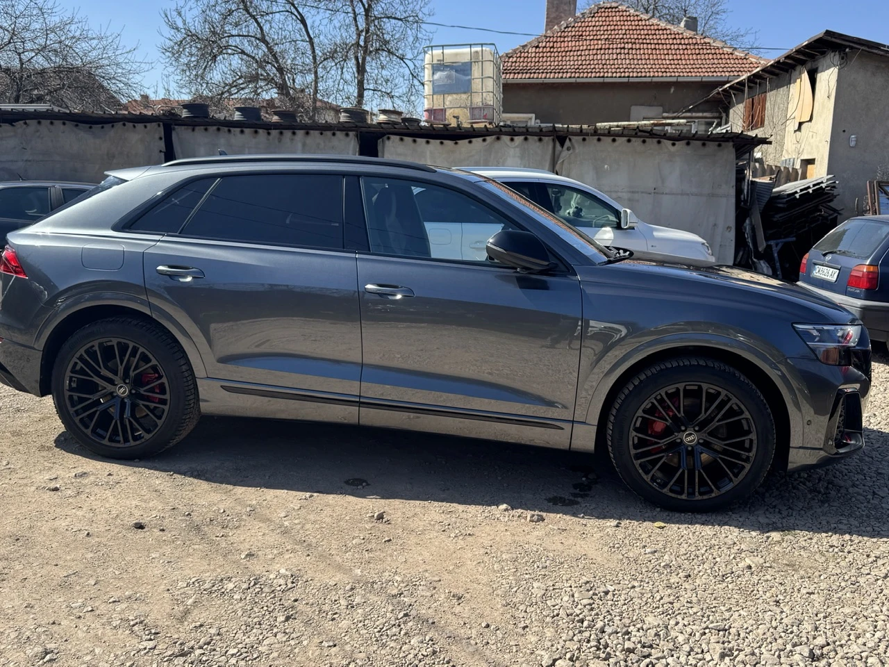 Audi Q8 FL S Line Всички екстри! Лизинг! Гаранция!, снимка 3 - Автомобили и джипове - 53884533